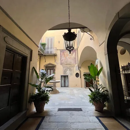 In Centro Storico-borgo Albizi 27 Appartamento Firenze